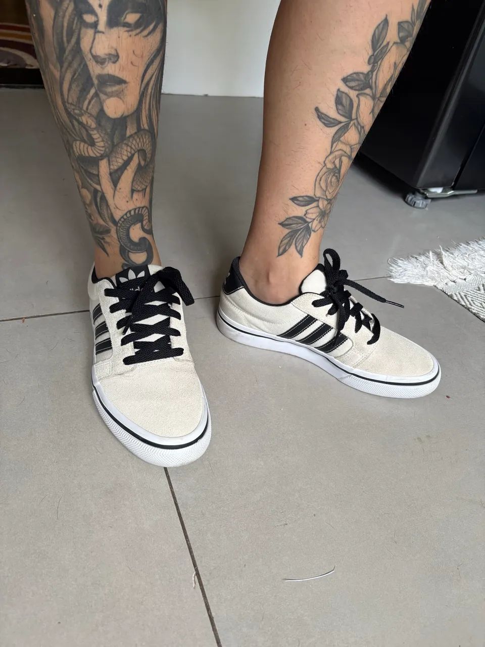 Tenis Adidas Seeley Br off white - Foto 4