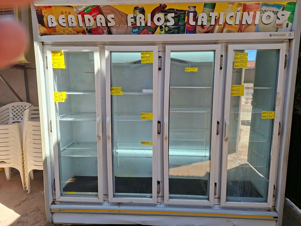 EXPOSITOR REFRIGERADO 4 PORTAS DE VIDRO - À VENDA! - Foto 2