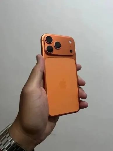 iPhone 17 pro Max Laranja  - Foto 3