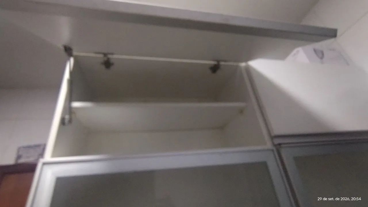 Armário de parede em MDF em bom estado - Foto 3