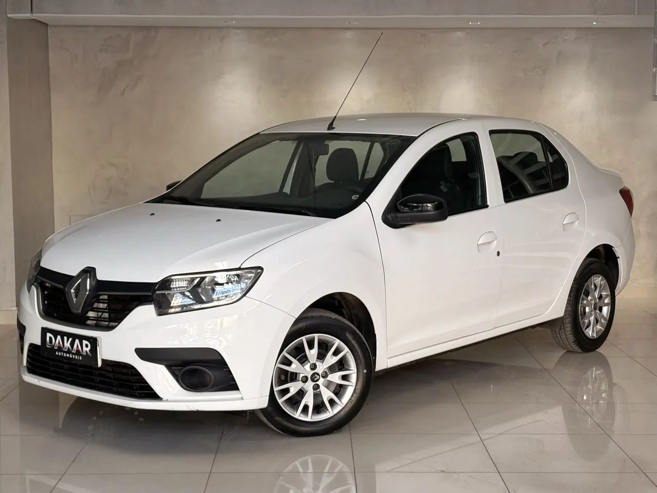 Renault Logan Life Flex 1.0 12V 4P Mec. 2023