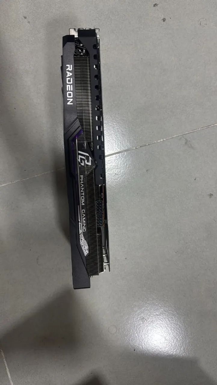 Placa com Problema defeito rx 7700xt 12gb phanton retirada de peças  - Foto 4
