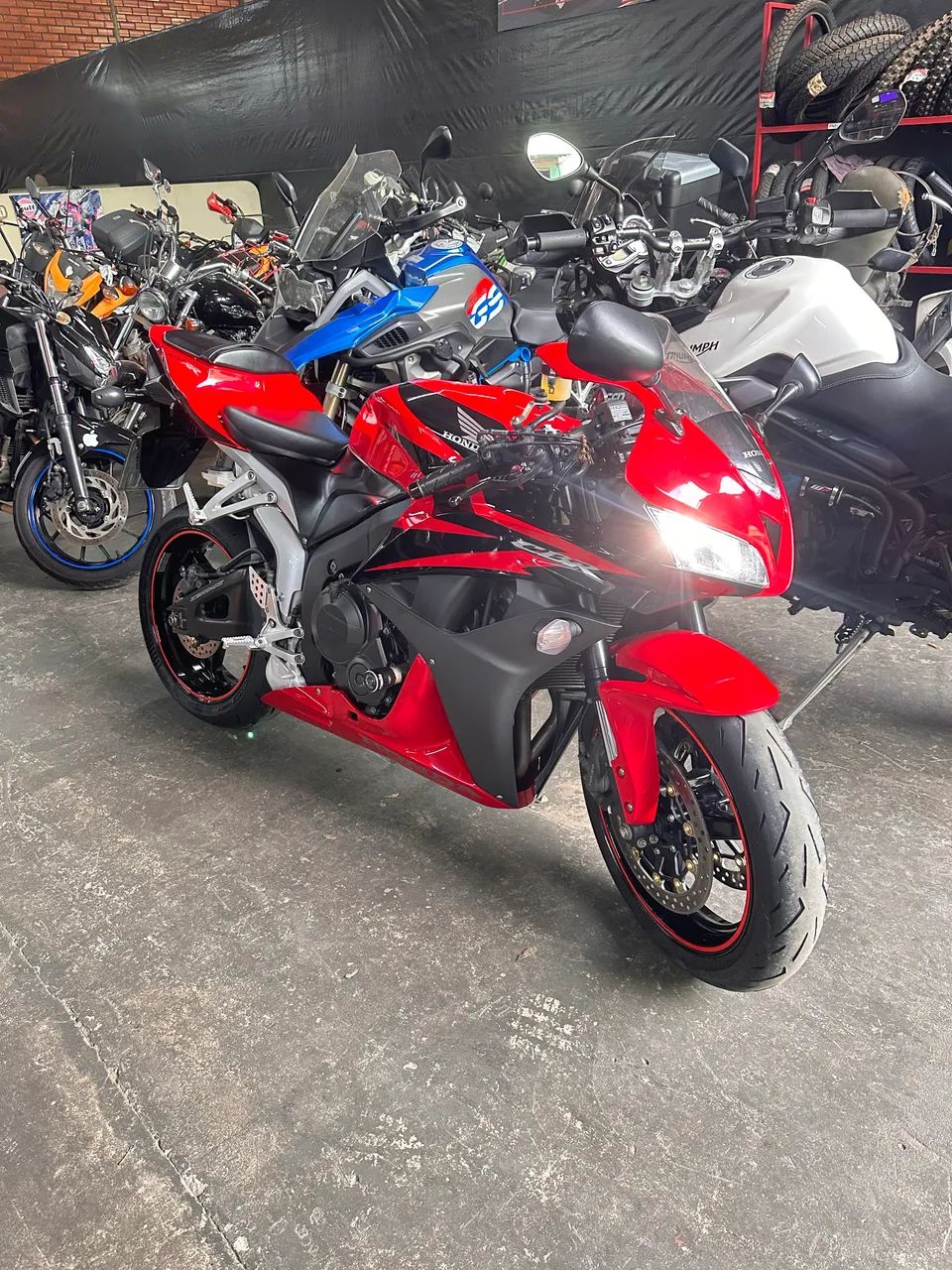 CBR 600RR - Foto 4