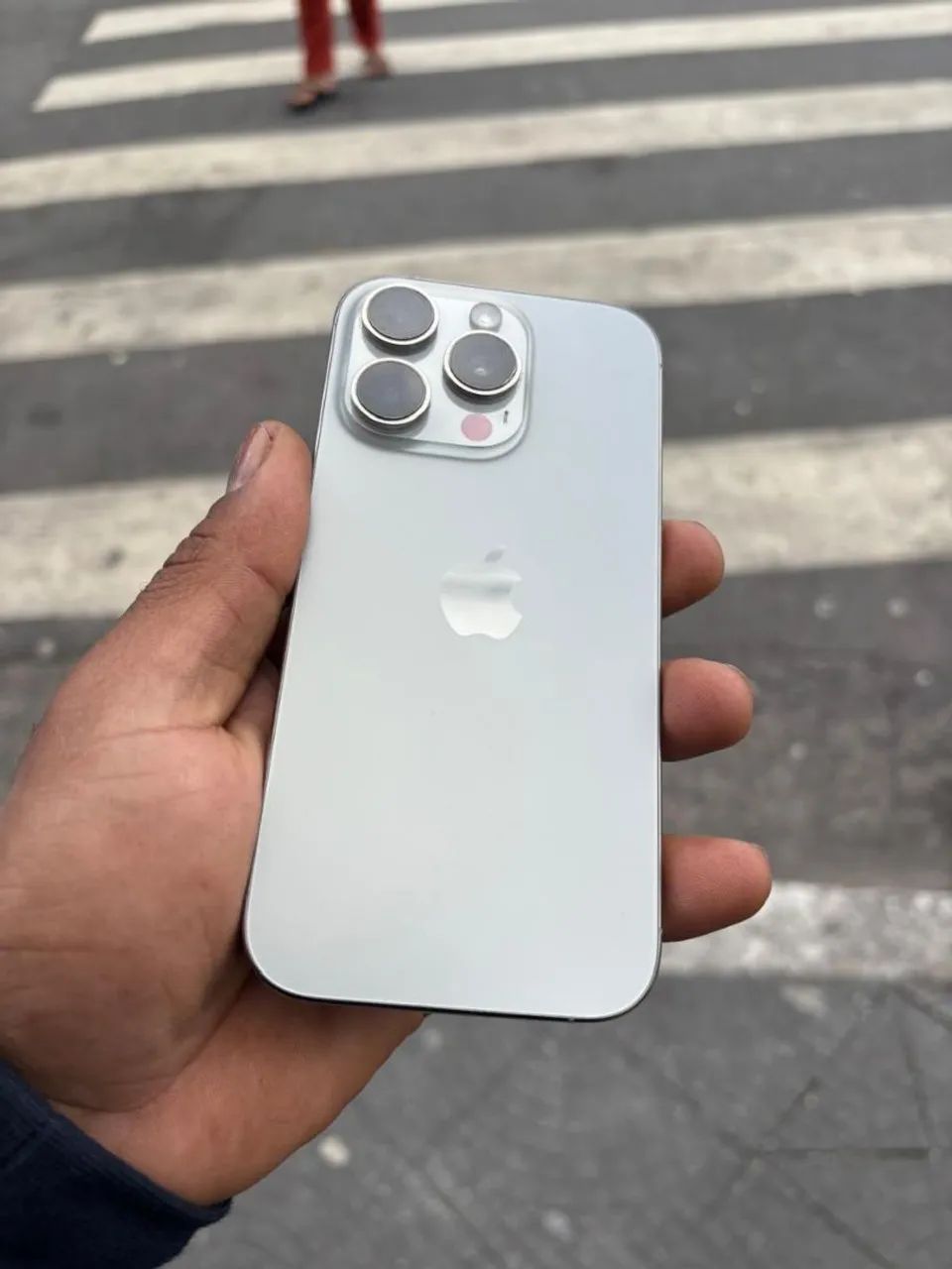 iPhone 16 pro 256GB - Foto 3