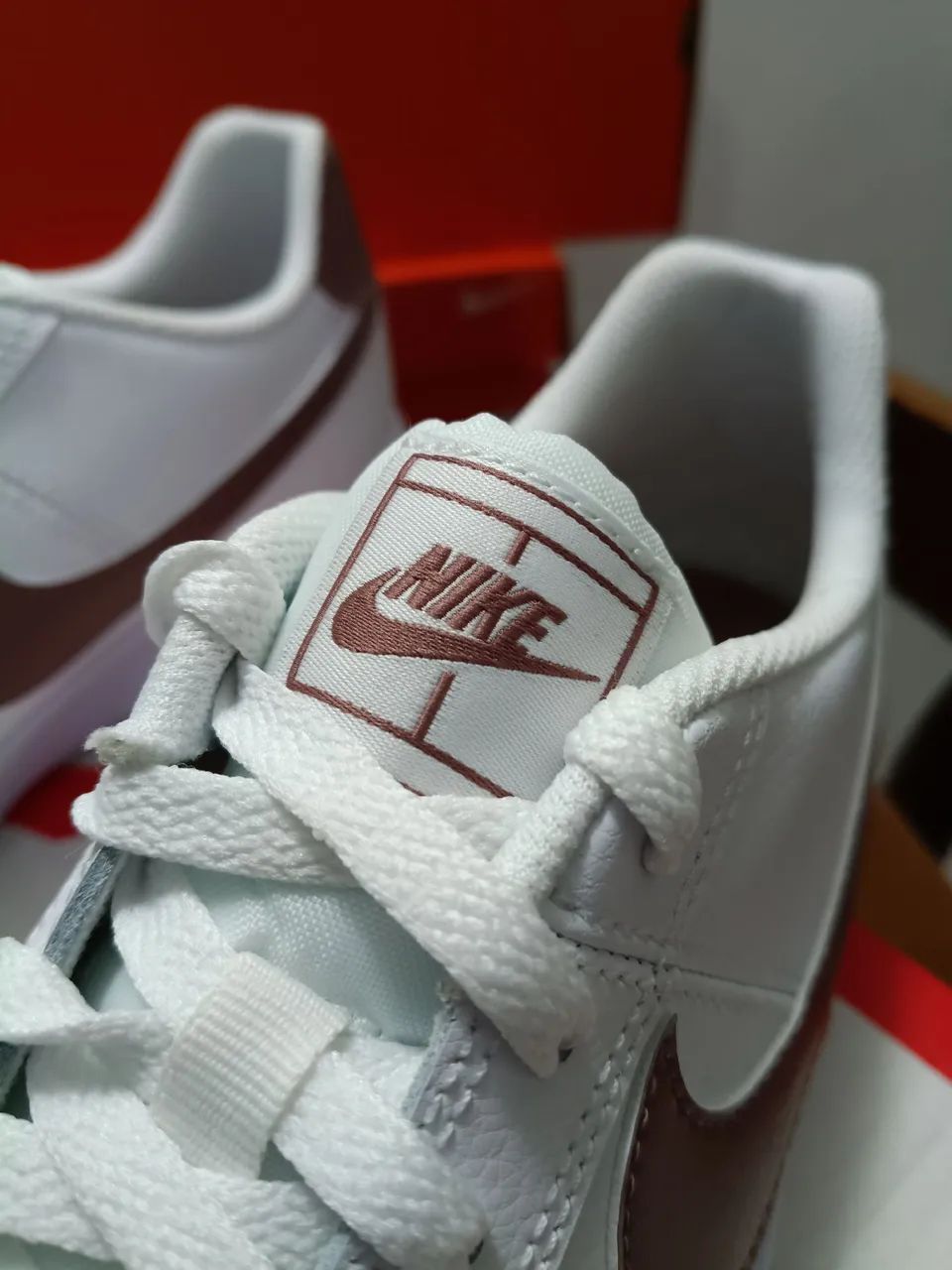 Tênis Nike original branco n° 40 novo na caixa - Foto 3