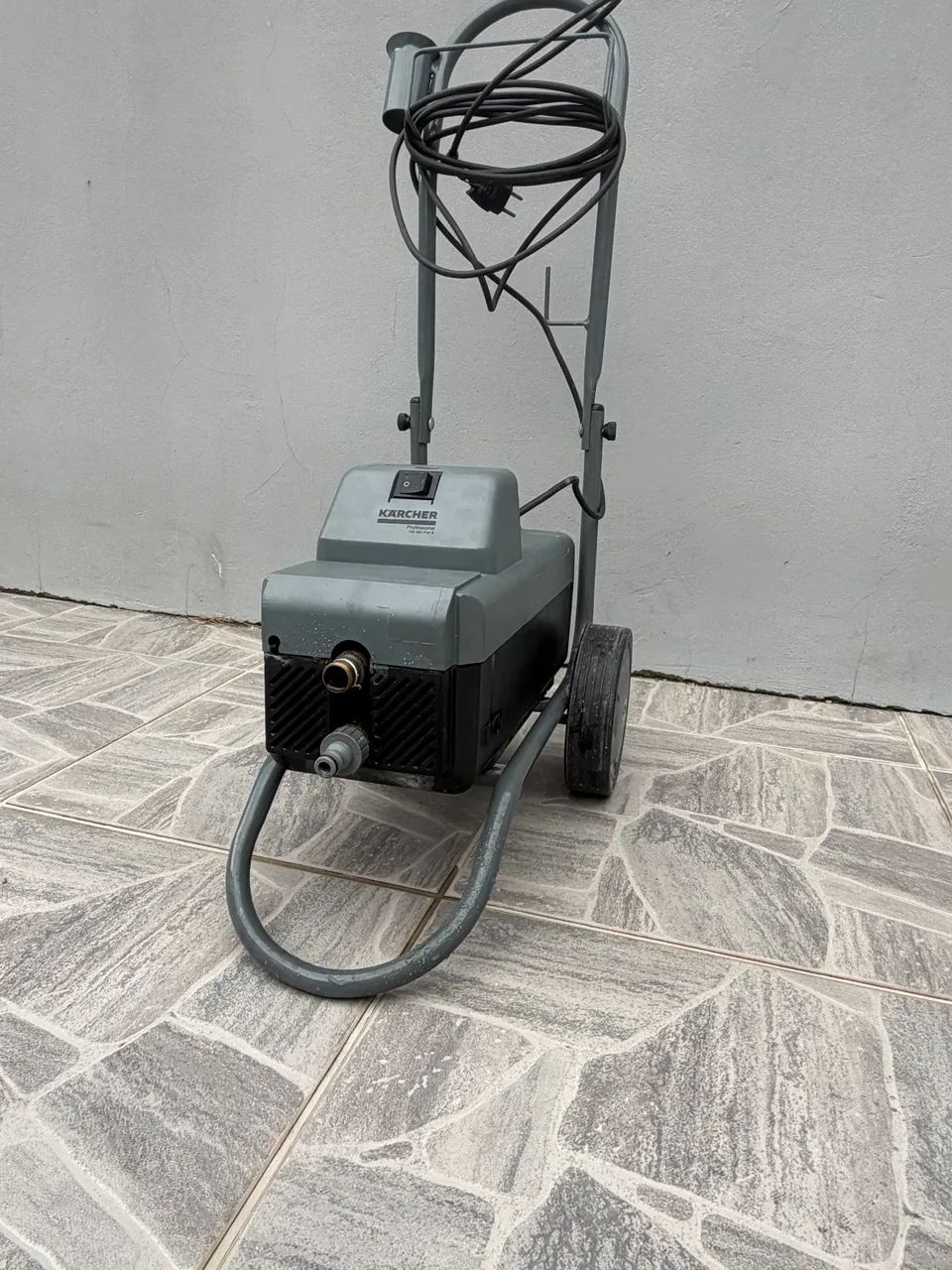 Lavadora Alta pressão Karcher HD 585 - Foto 2