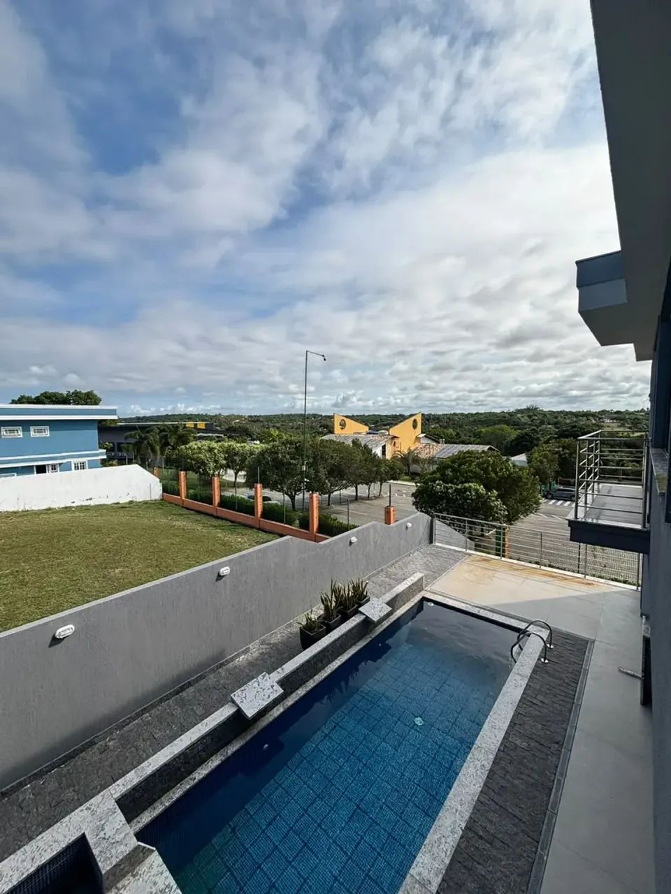 Triplex com piscima para locação Alphaville
