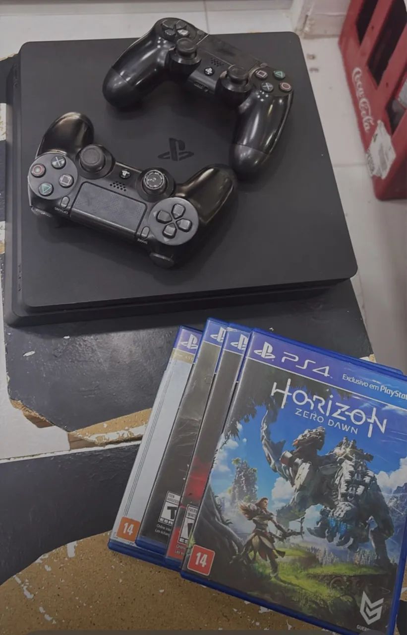 Ps4 com 4 jogos e um controle  - Foto 2