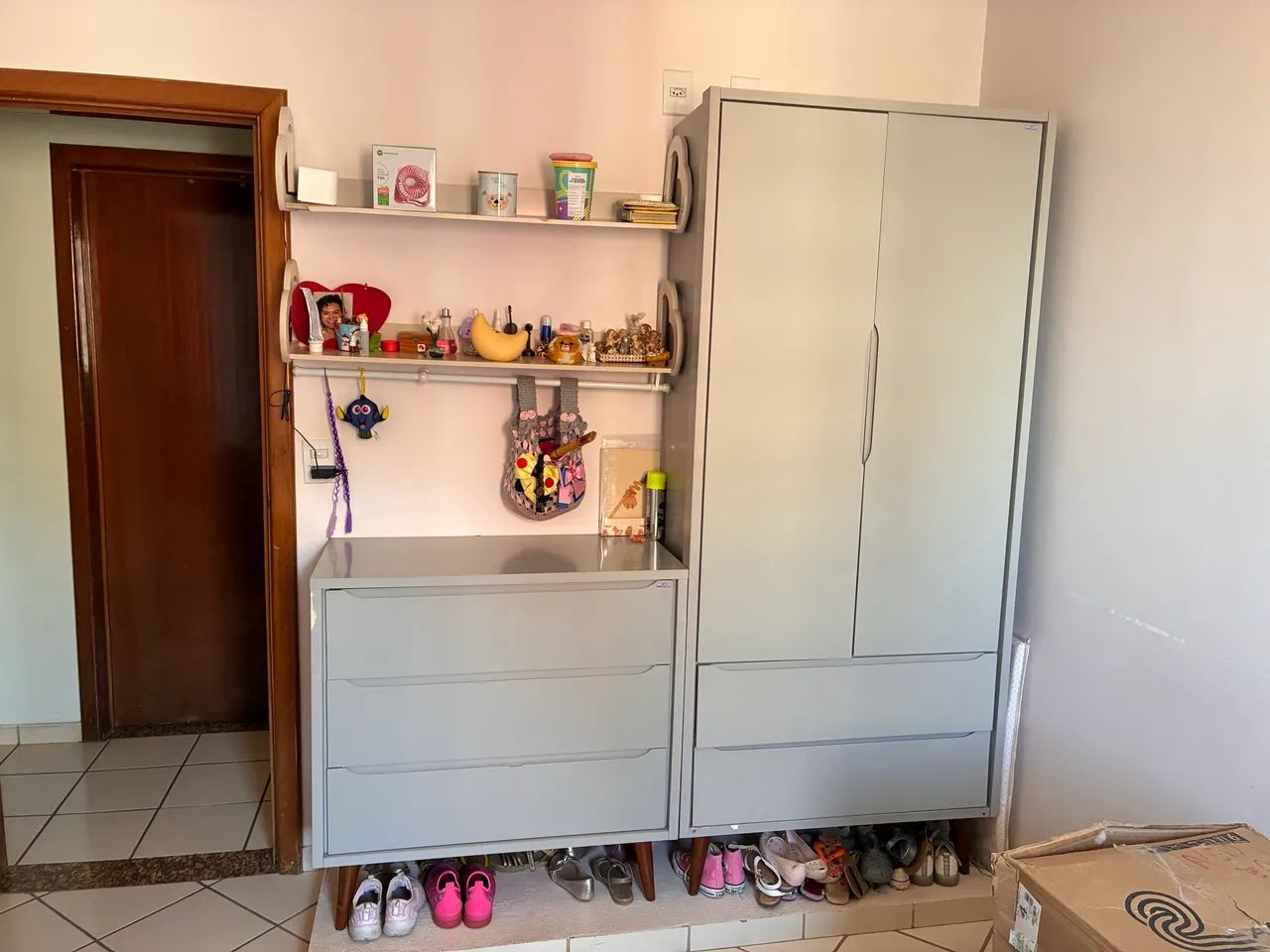 Guarda-Roupa e Cômoda Infantil 