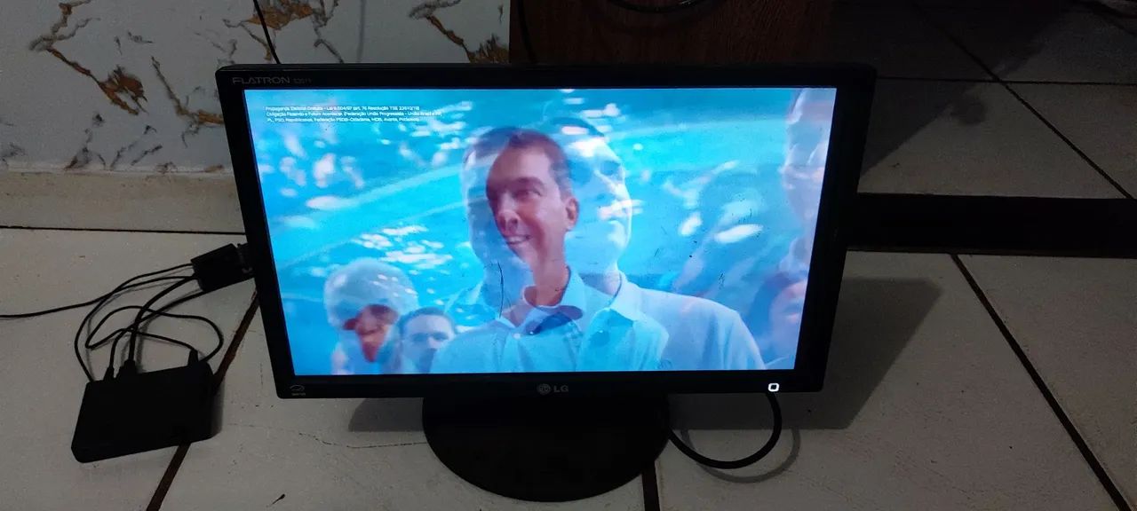 Monitor LG Flatron E2011 é um monitor de 20 polegadas - Foto 2