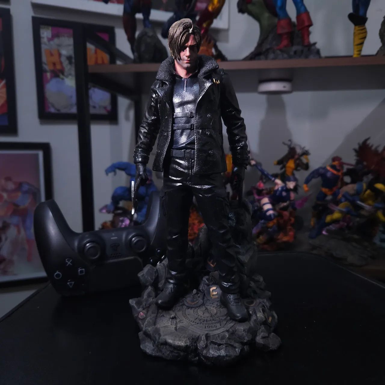  Leon Kennedy - 27cm Resident Evil Requiem  - Foto 4