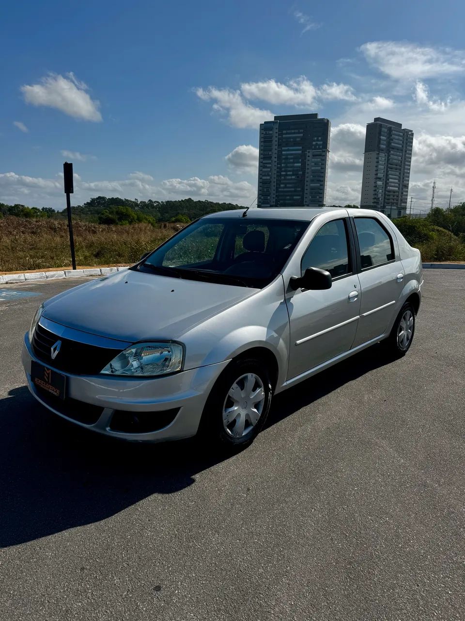 Renault Logan Expression Hi-flex 1.6 8V 4P 2012