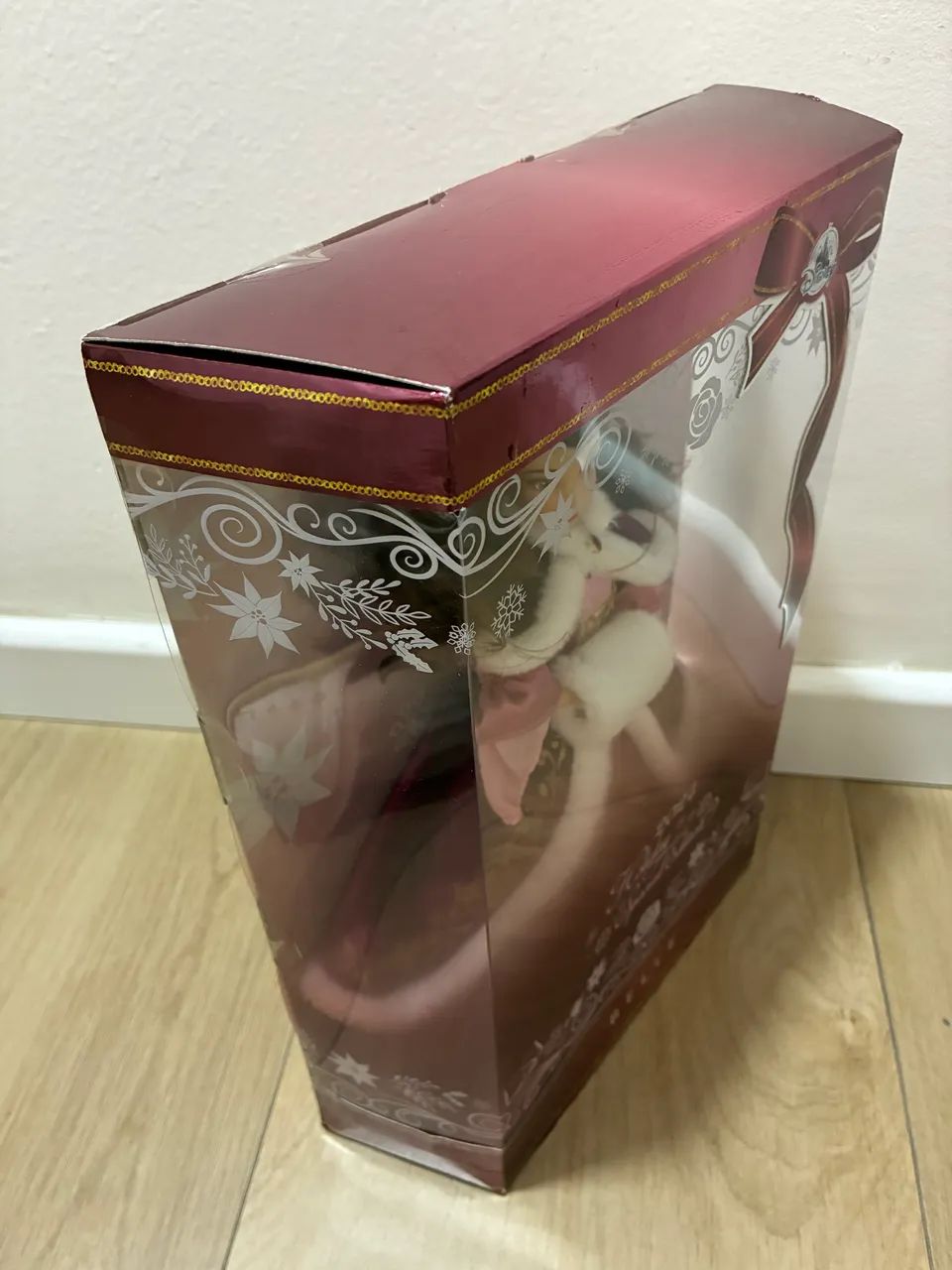 Boneca Bela Holiday Disney Store - Foto 3