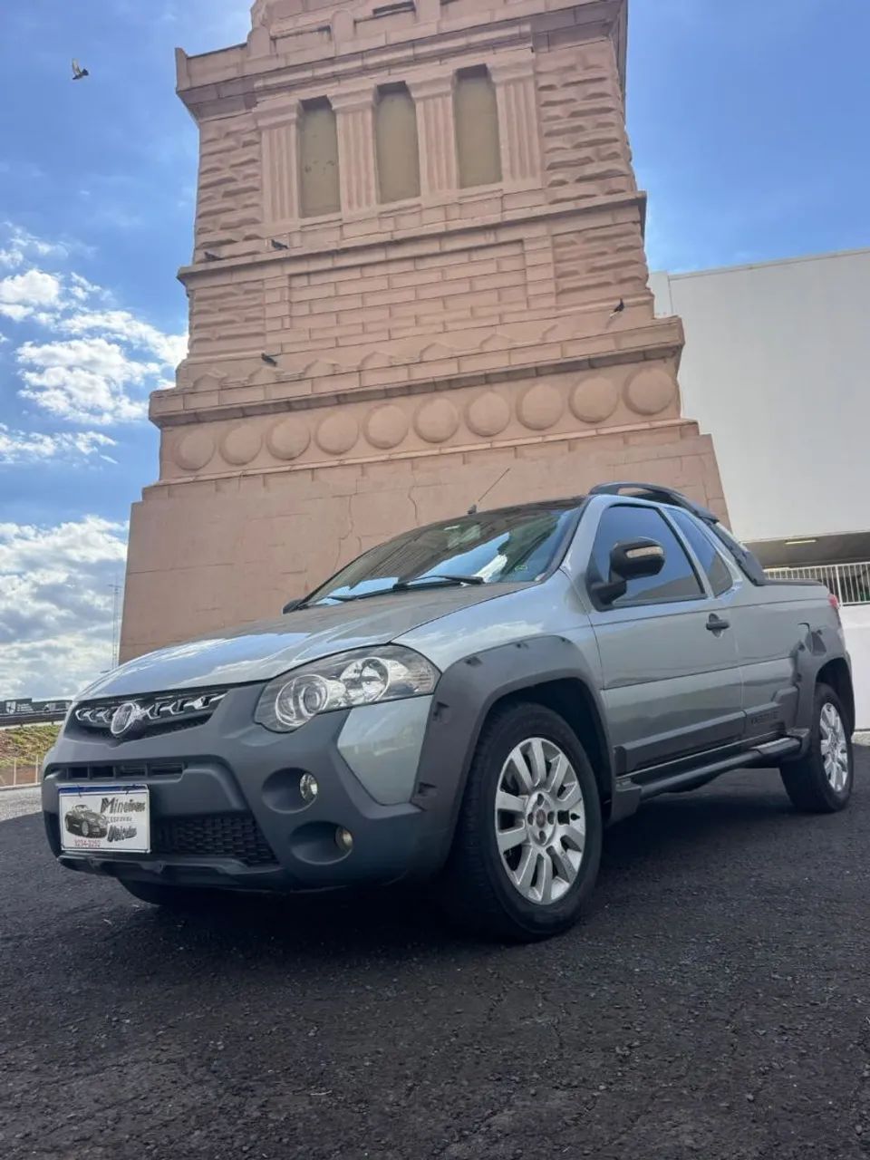 Fiat Strada Adventure 1.8/ 1.8 Locker Flex CE 2014 - Foto 2