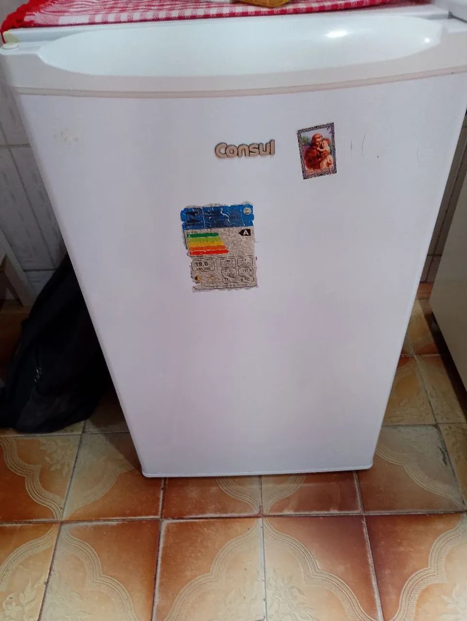 Vendo este frigobar 800reais