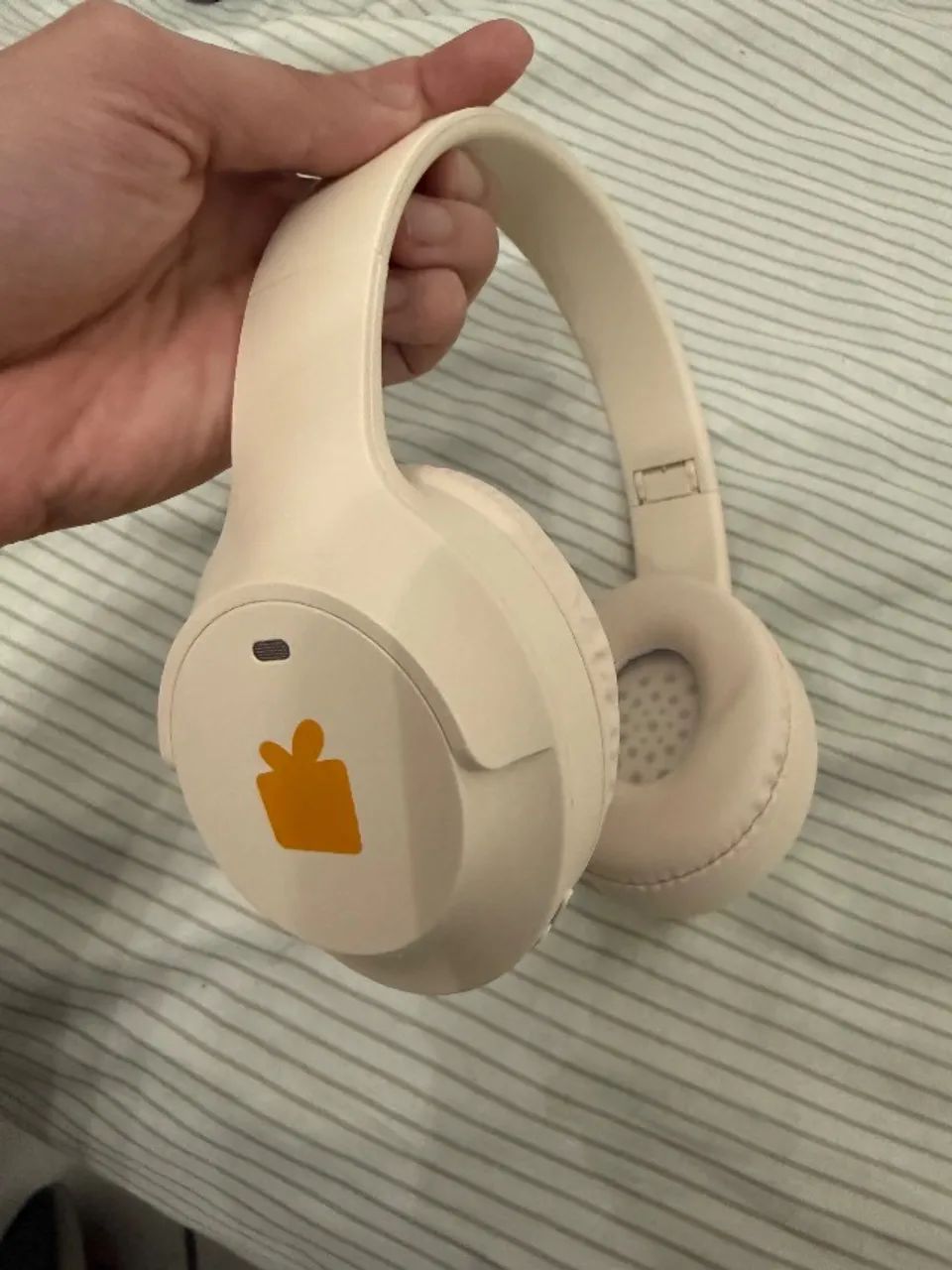 Fone Bluetooth Creme - Headphone Edição VB - Foto 2