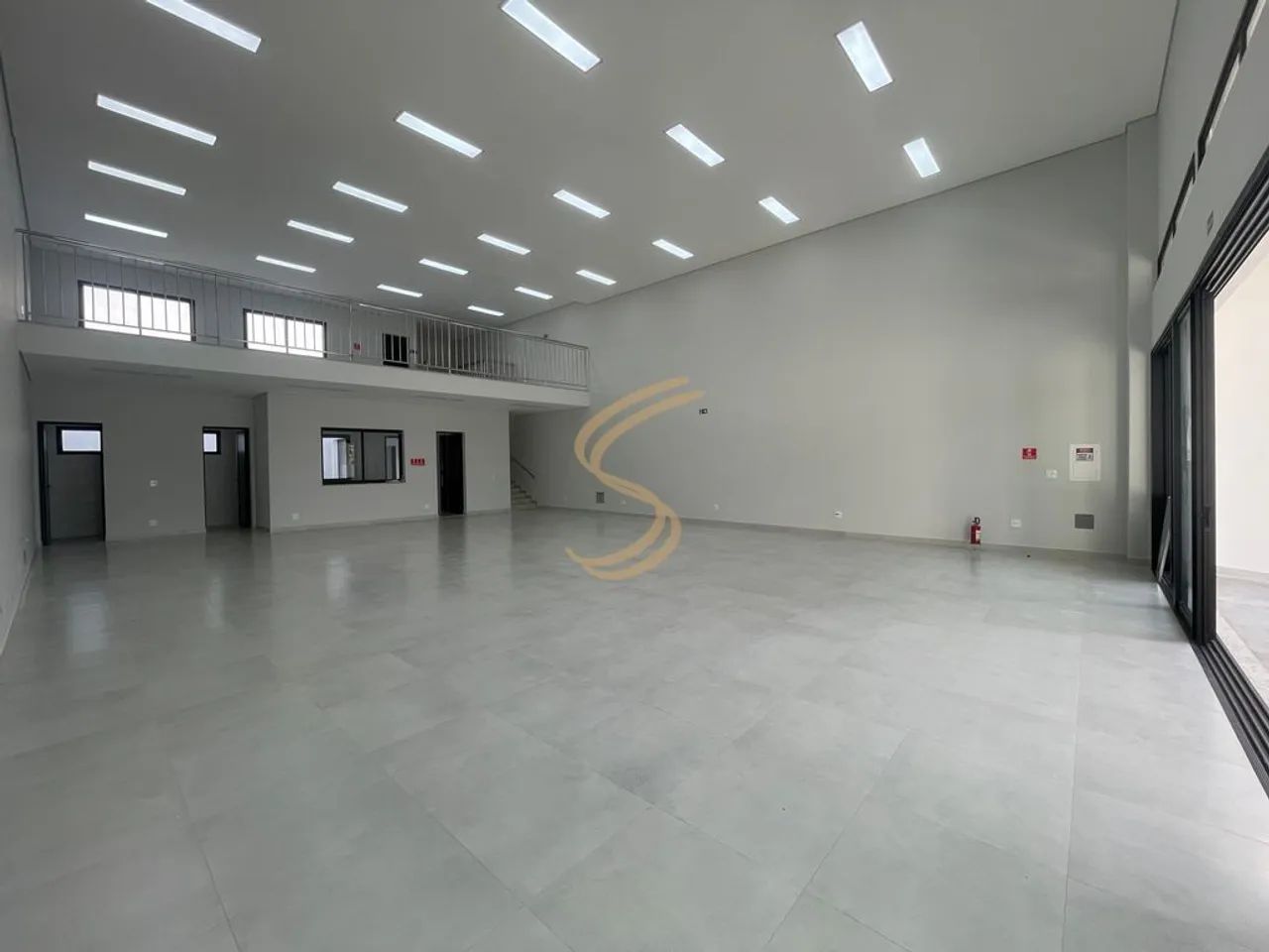 Ponto comercial no Centro: visibilidade e estrutura completa - Foto 5
