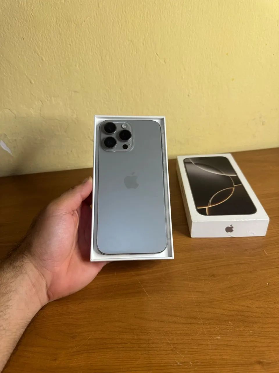 Iphone 16 pro max - bateria 91 % - TROCO/ PARCELO