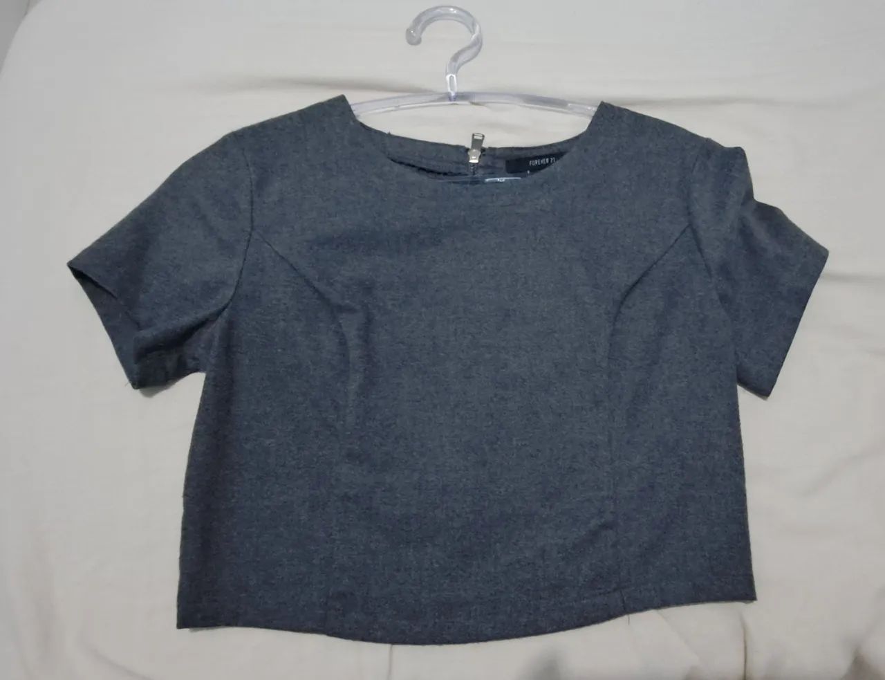 Cropped cinza
