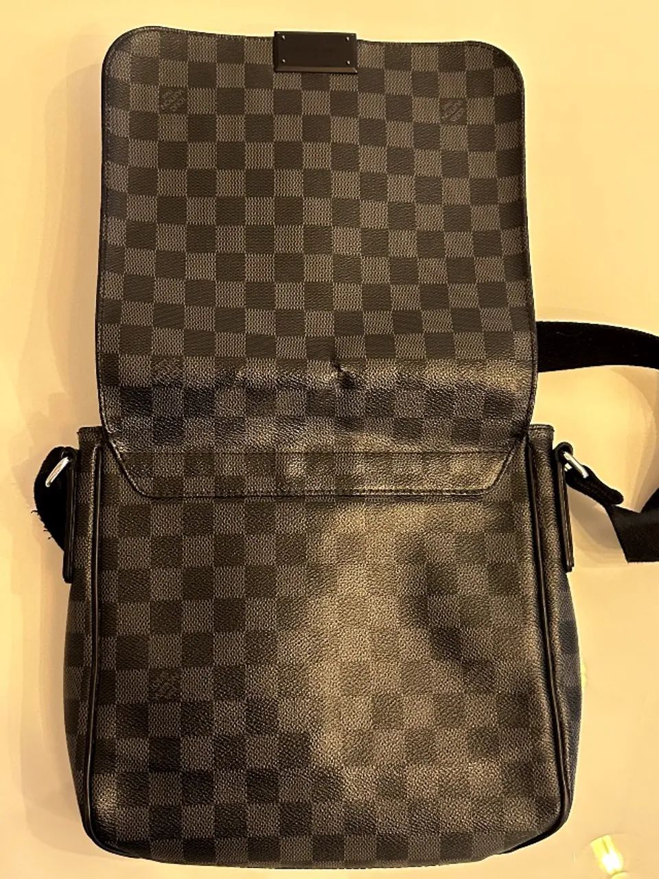 Bolsa Carteiro Louis Vuitton District PM - Foto 3