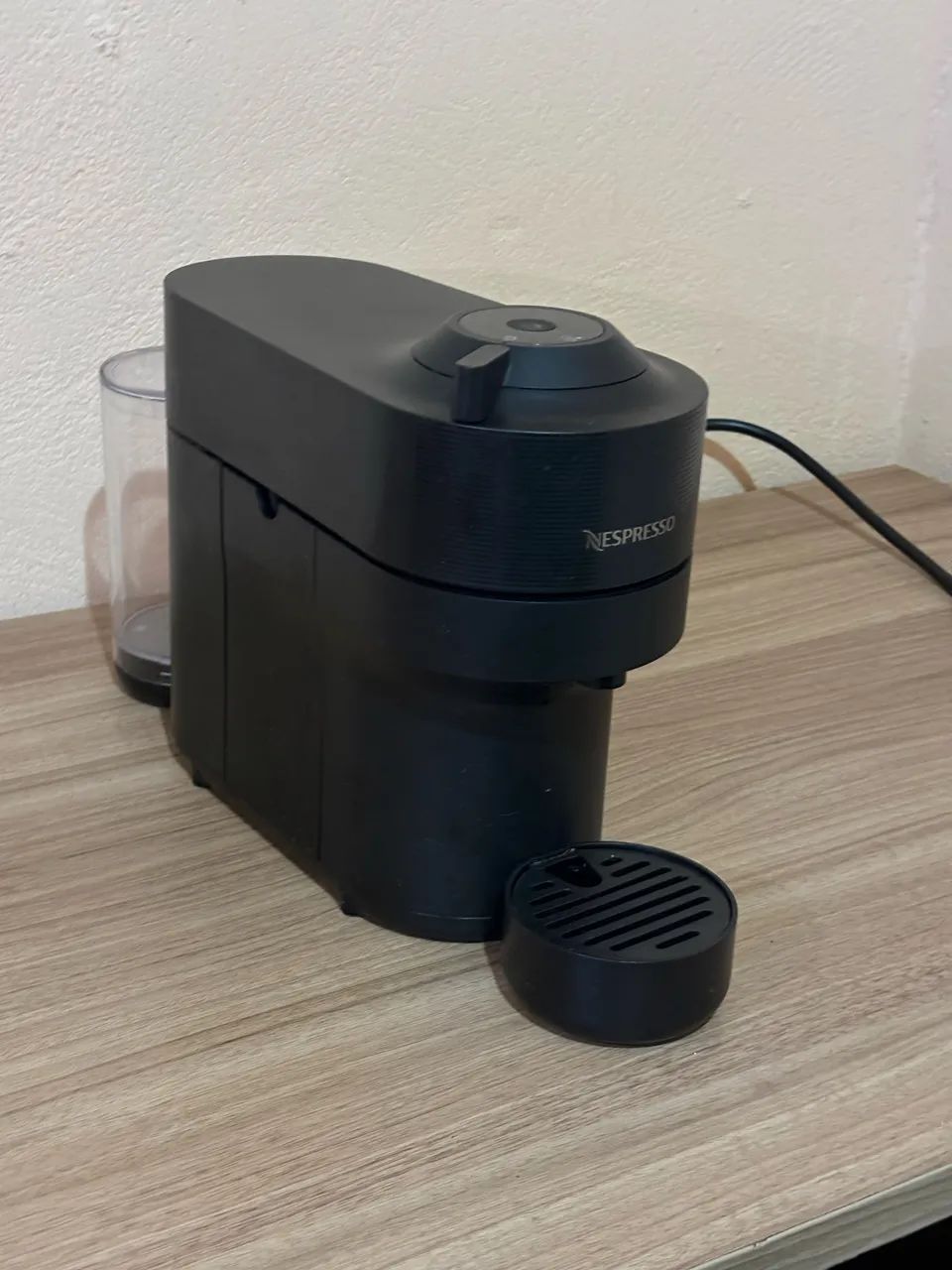 Cafeteira Nespresso Vertuo Pop Preta - 127V (Seminova) - Foto 4