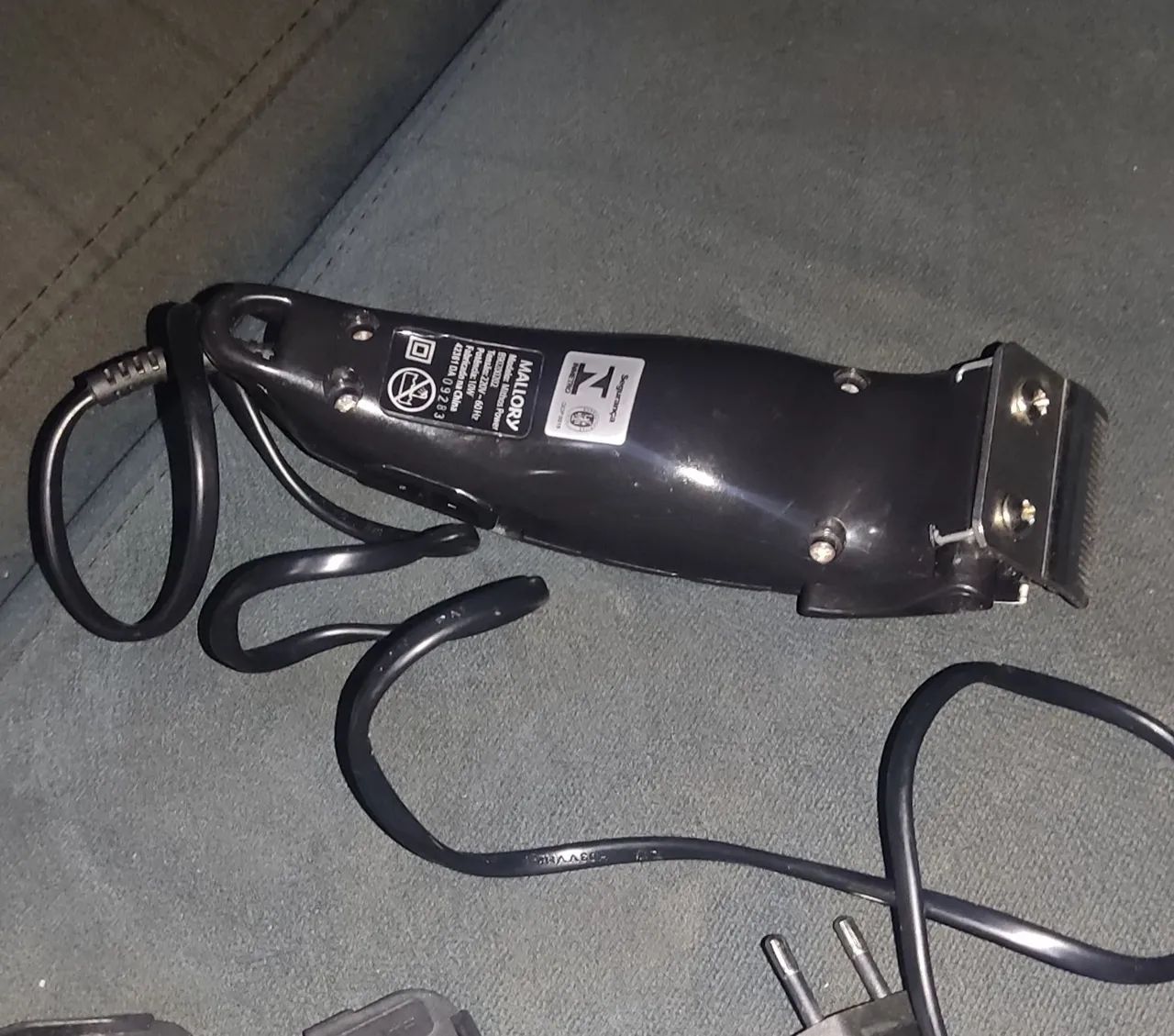 Vendo máquina de cortar cabelo 