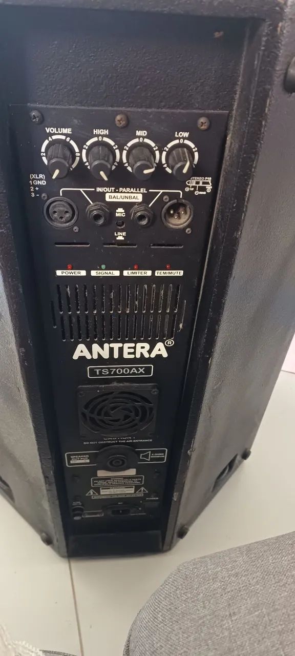 Caixa Ativa 350w 15 polegadas TS700 AX- Antera - Aparelhos de Som