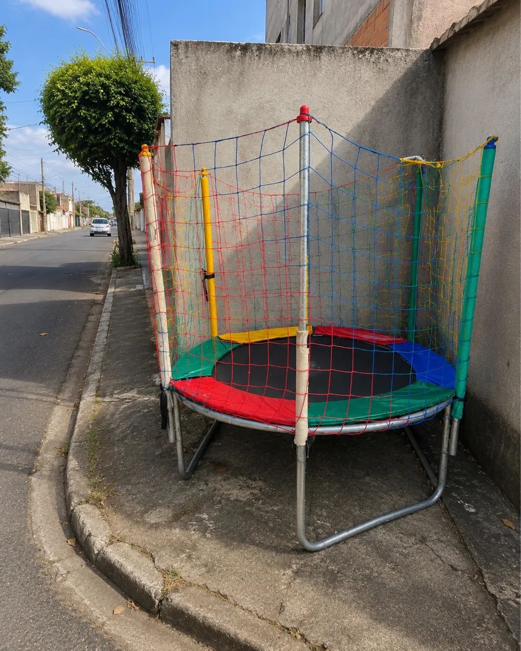     Pula Pula 1,80m Usado - Estrutura Resistente e Completo