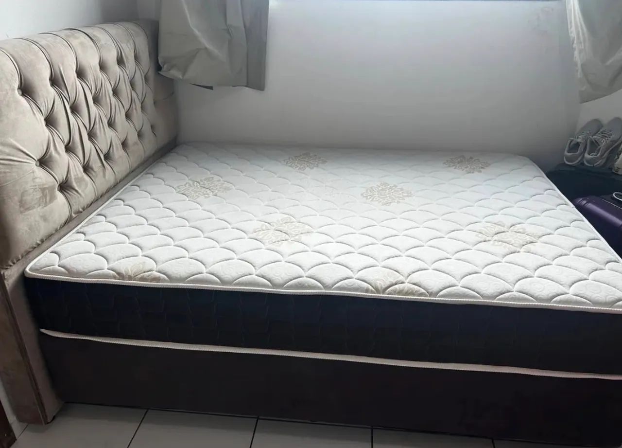 Cama box com cabeceira estofada 