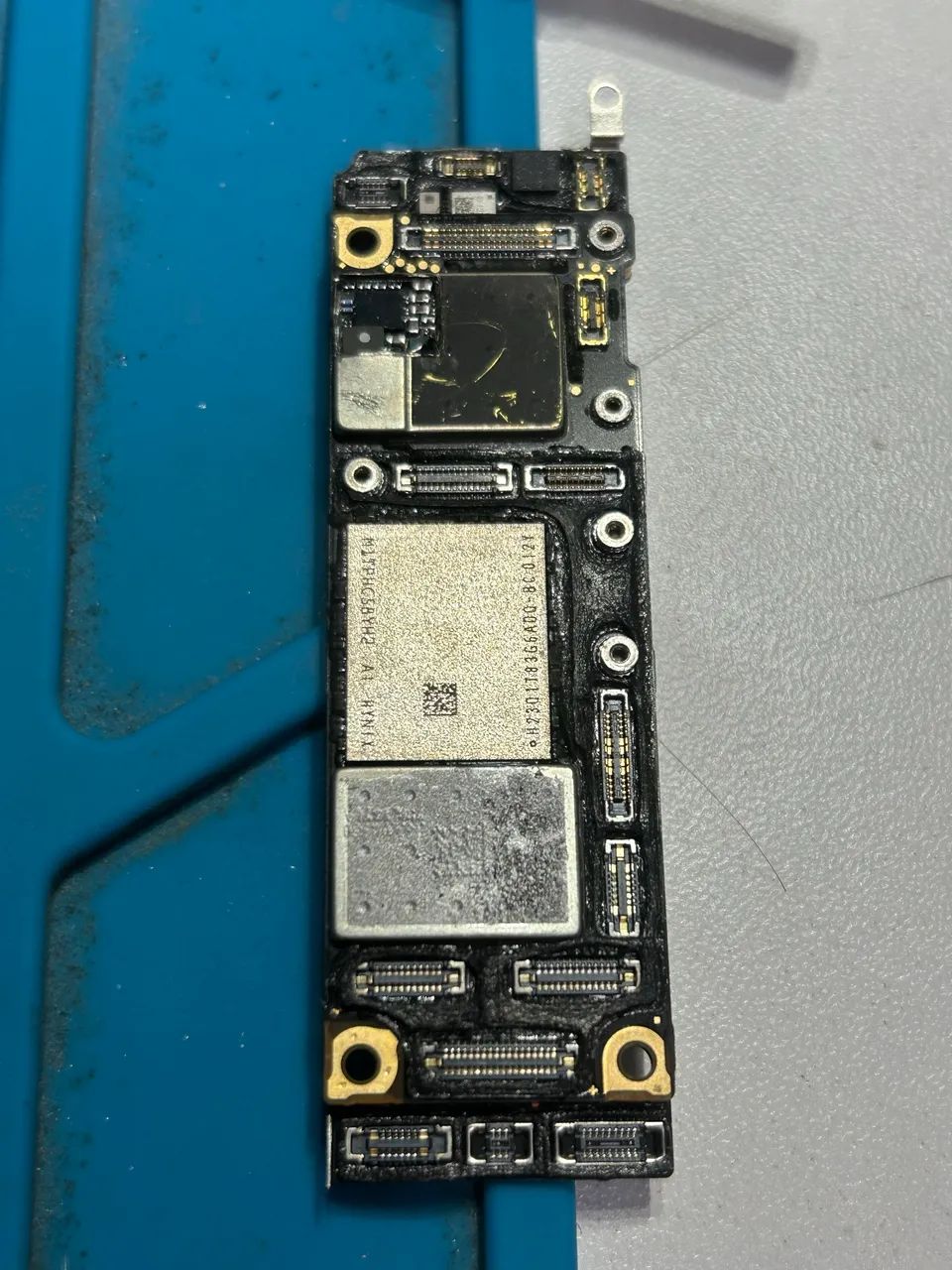 placa mãe iphone 11 com defeito