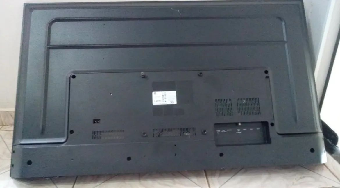 Smart TV Philips 50 polegadas 4K com defeito - Foto 4