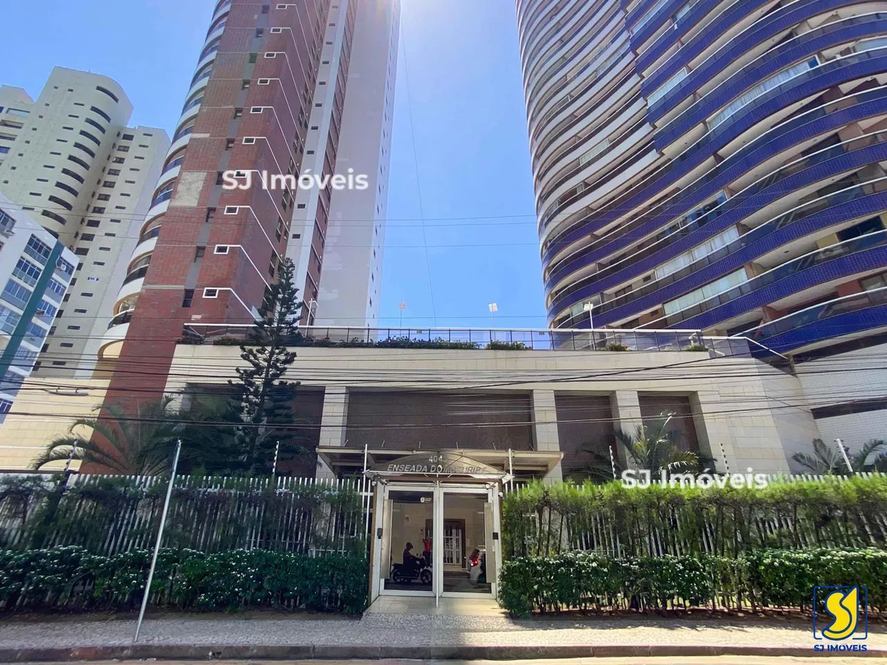 Apartamento em andar alto com 2 suítes e varanda no Mucuripe - Foto 2