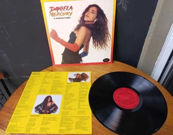 Disco de vinil LP Daniela Mercury A Cor da Cidade. Raridade! Com encarte! - Foto 4
