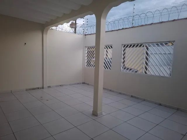 ALUGO CASA TUCUMÃ COM 4 QUARTOS 