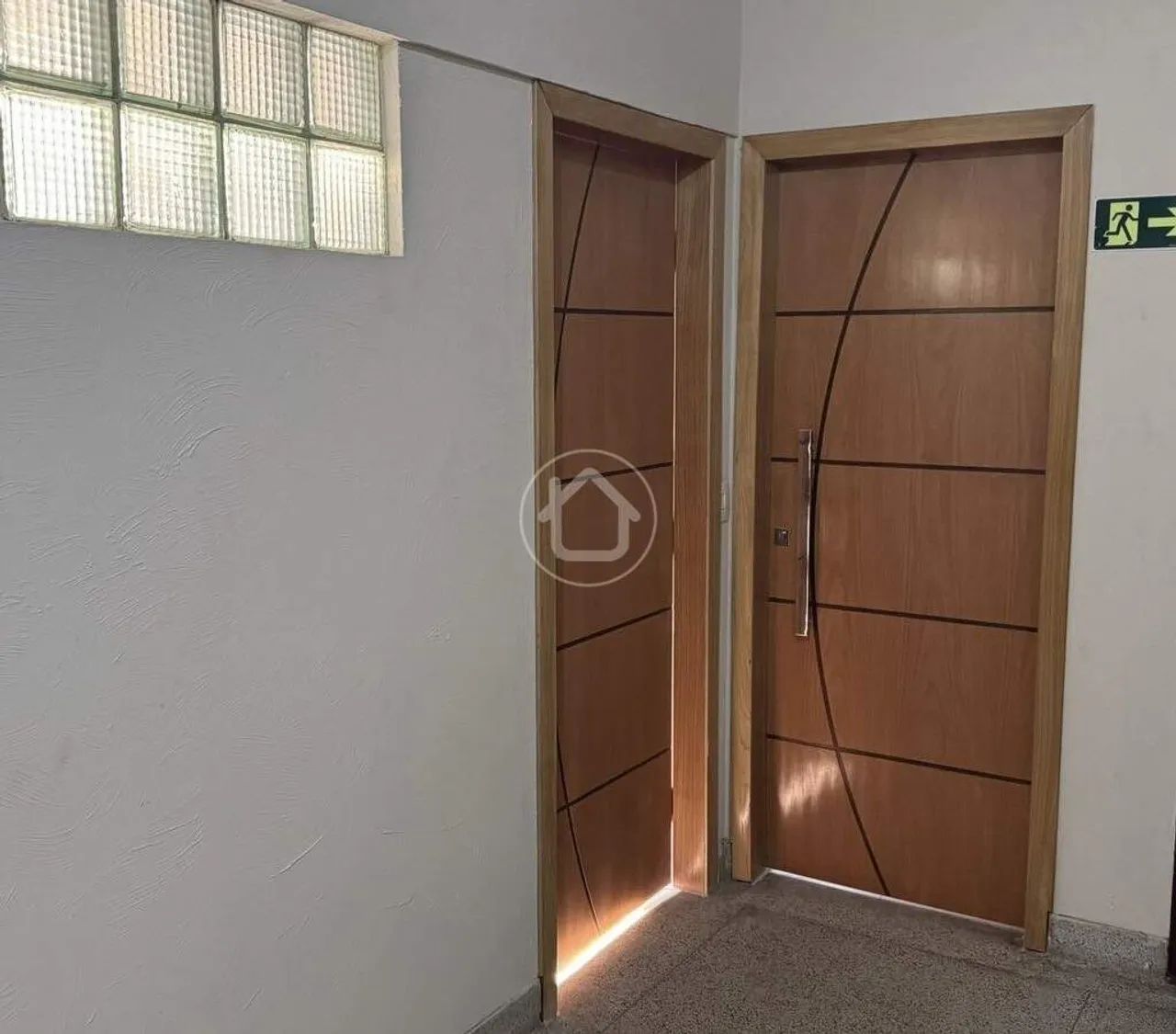 APARTAMENTO CENTRAL - 64 M2 COM GARAGEM COBERTA - Foto 2