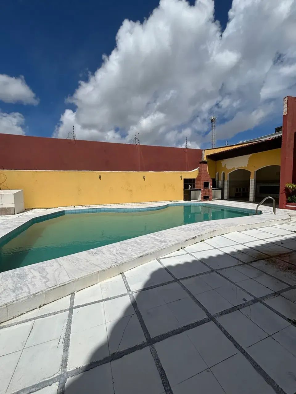 Alugo Casa Duplex no Calhau - Foto 2