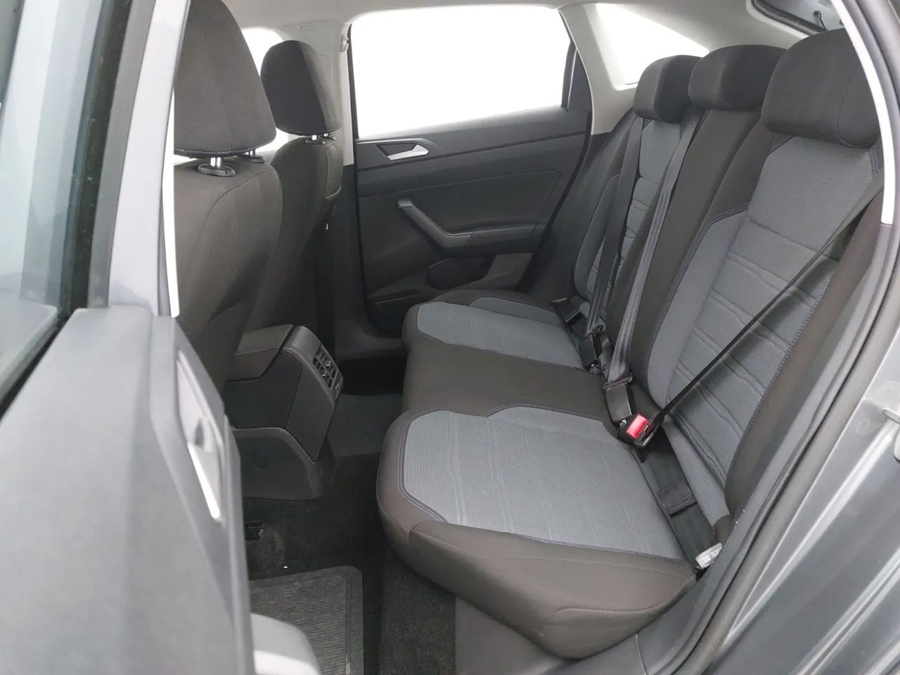 Volkswagen Nivus Comfortline 1.0 200 TSI Flex Aut., foto 17 de 18
