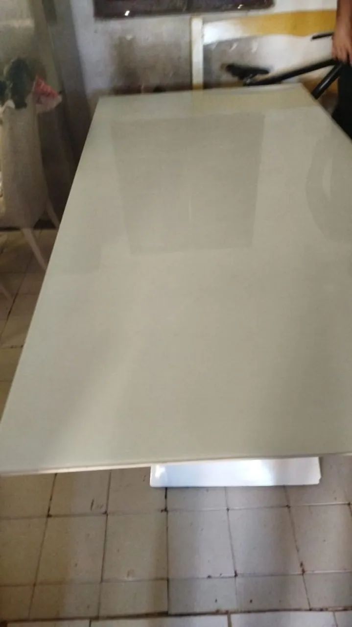 Mesa com 6 cadeiras
