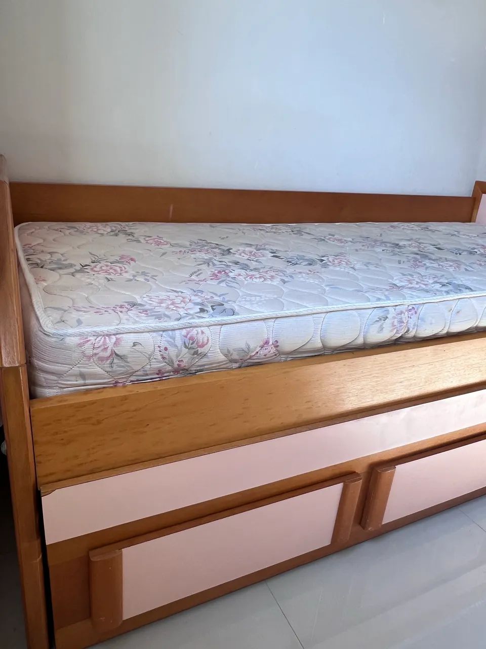 Cama/Bicama solteiro Madeira maciça com 3 gavetas.  - Foto 4