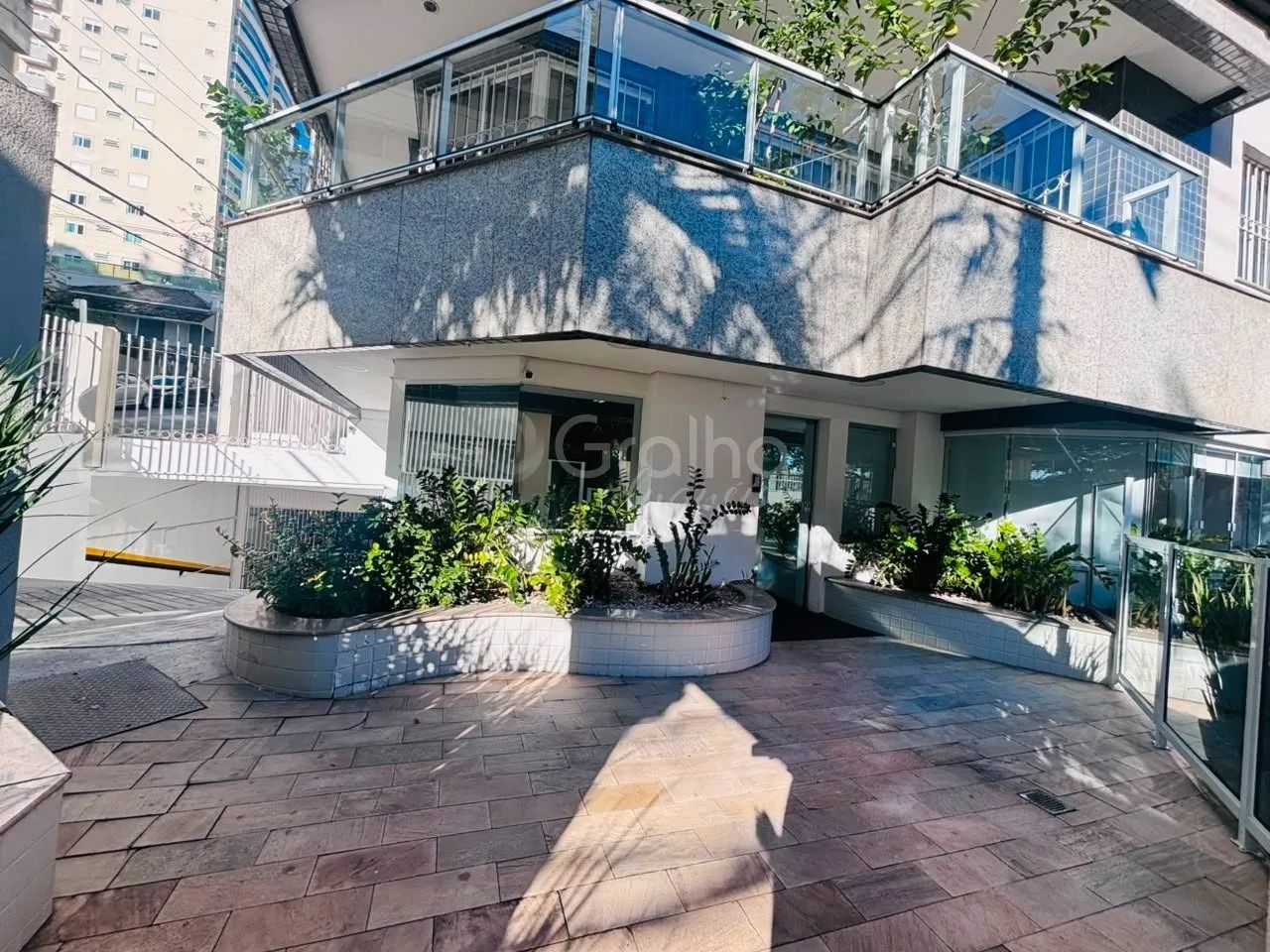 4 quartos e 3 vagas de garagem na Agronômica - Foto 2