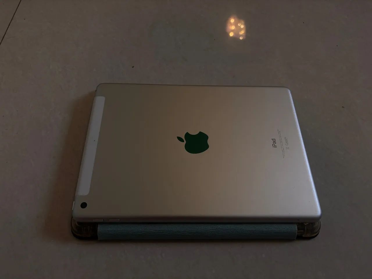 Ipad 6° geração + capa - Foto 5