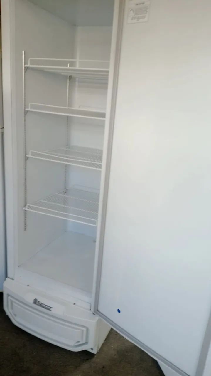 Freezer vertical Gelopar 220v funcionando  - Foto 5