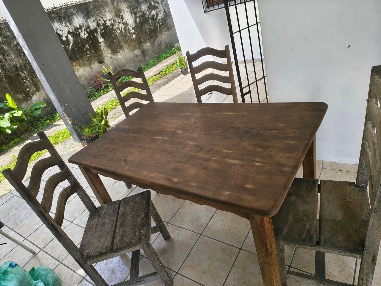 Mesa maciça de madeira - Foto 2