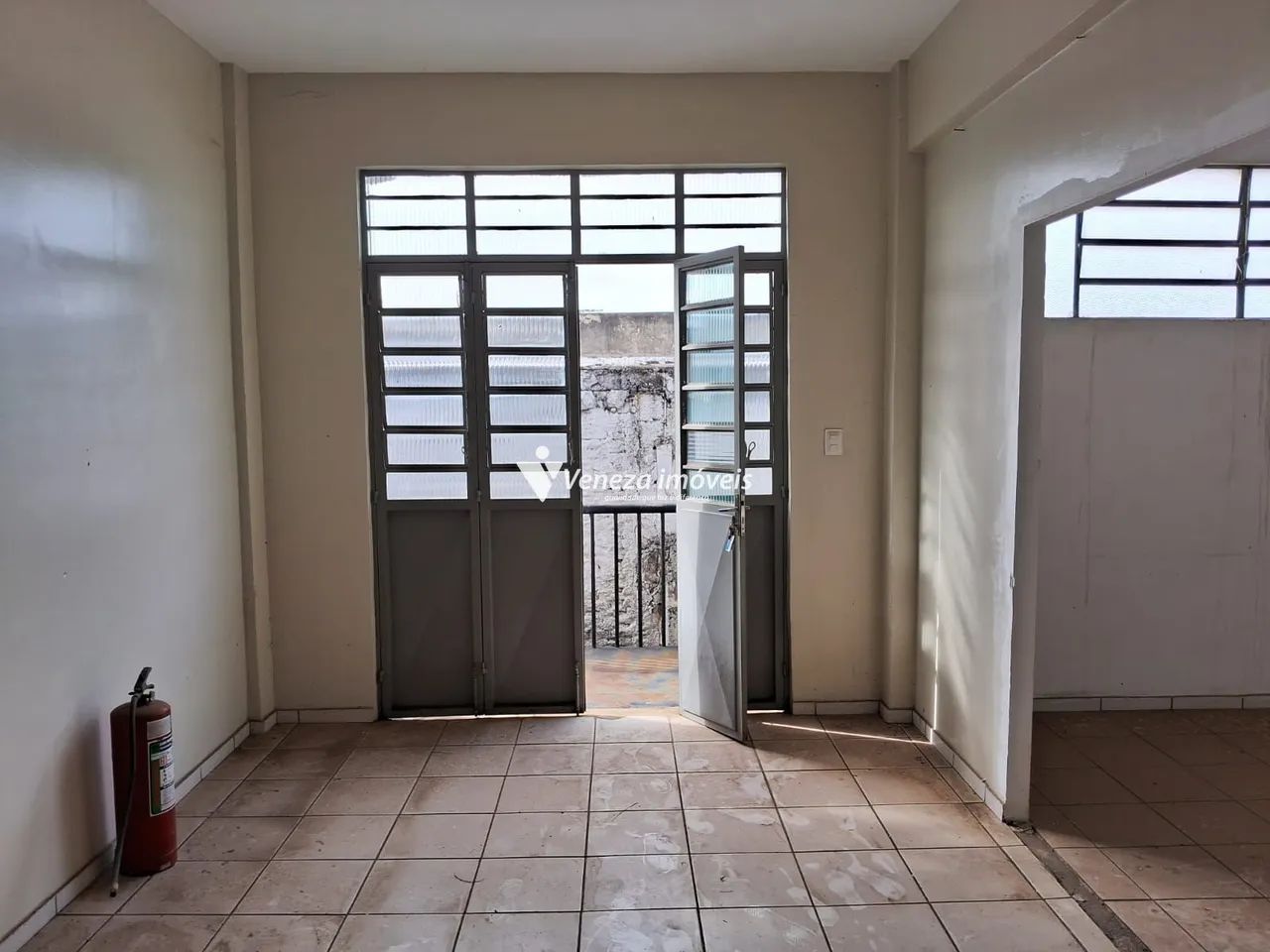 Sala Comercial ampla com salas para aluguel - Foto 3