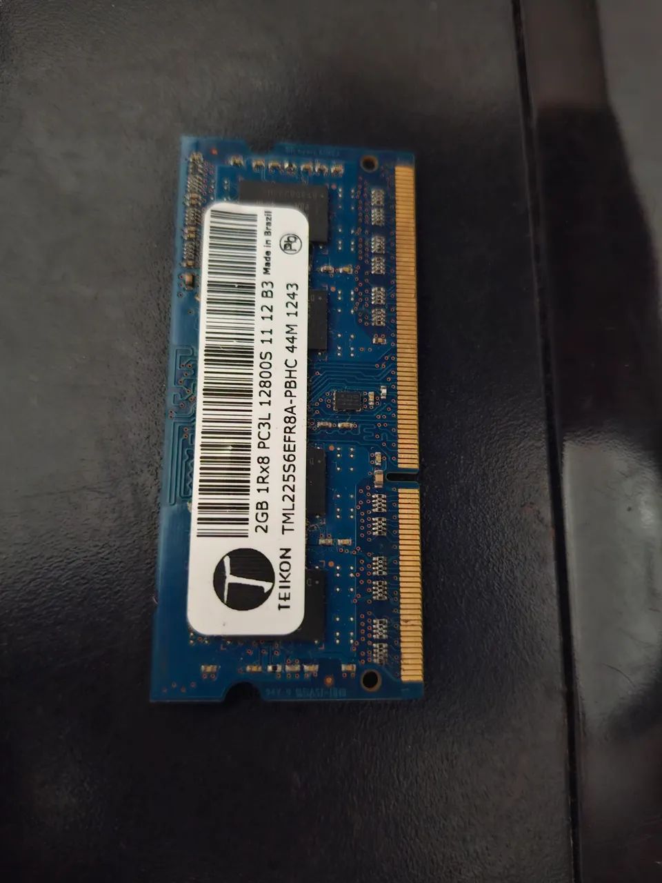 é um módulo de memória RAM para notebook. - Foto 2