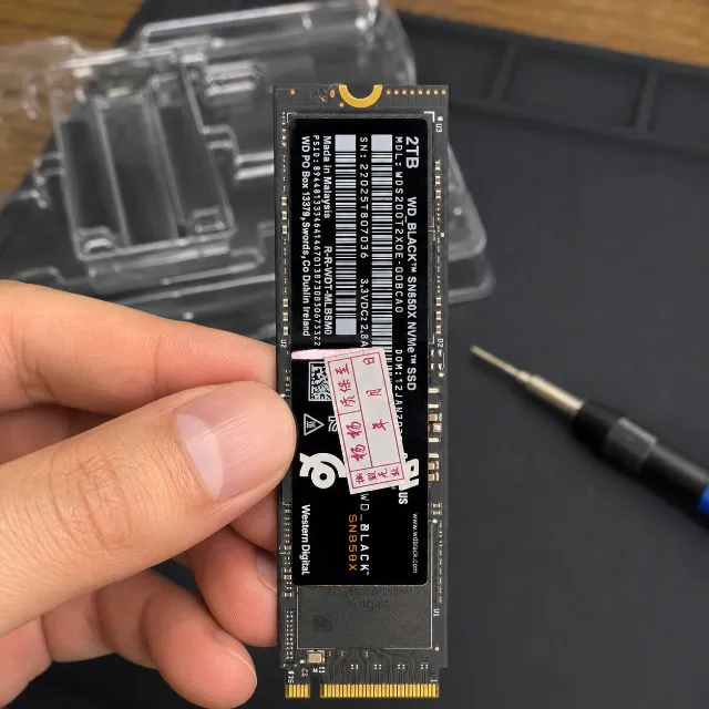 SSD nvme 512gb Samsung PM9A1 + enclosure (novo) - Armazenamento