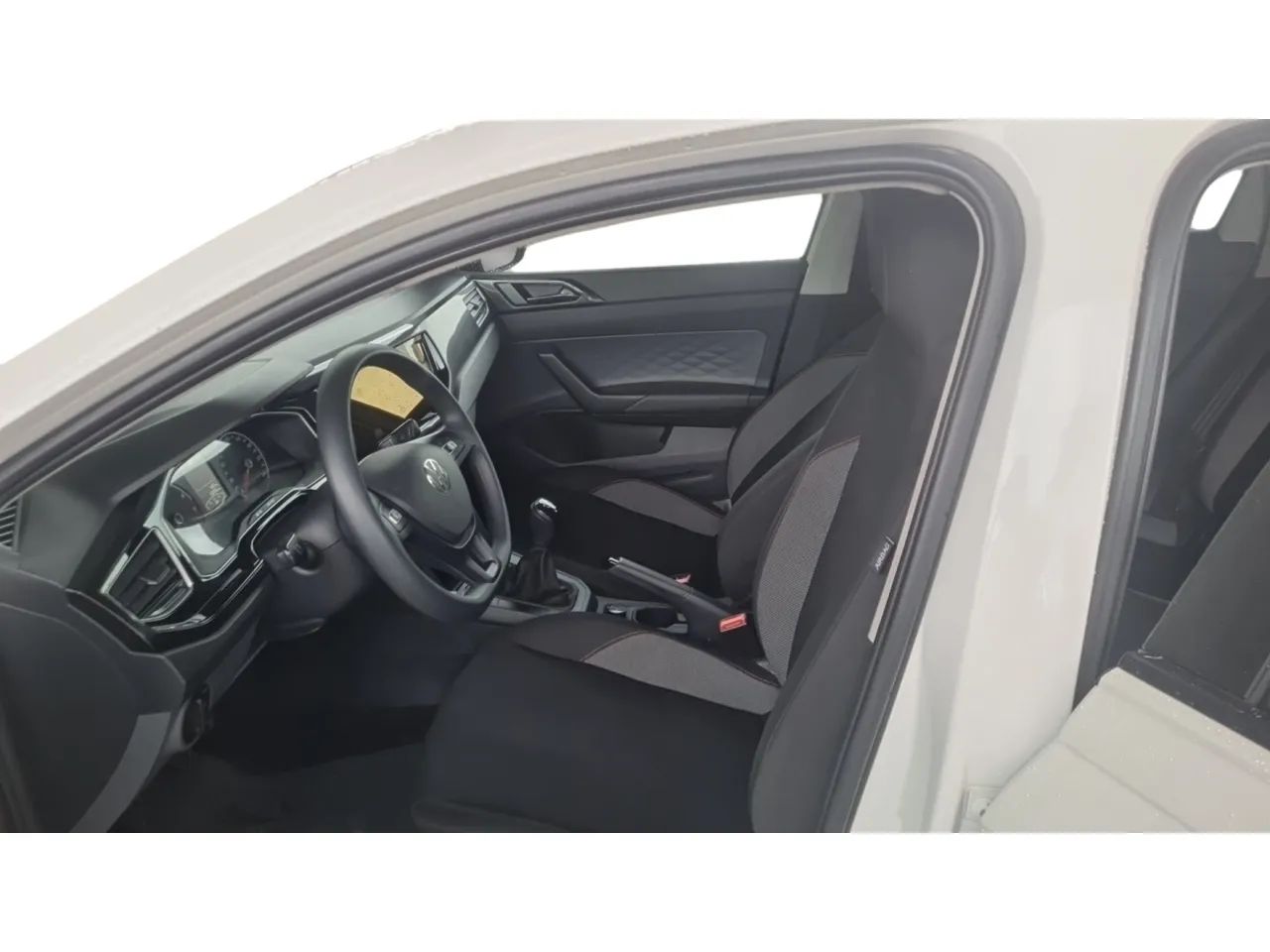 Volkswagen Polo Track 1.0 Flex 12V 5p, foto 11 de 17