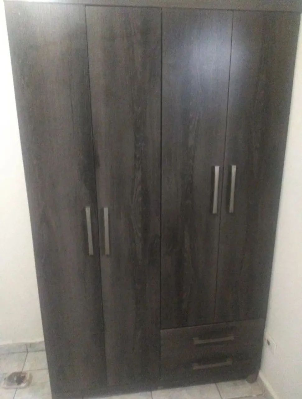 Vende se Guarda roupa de solteiro 100 pra buscar hj 