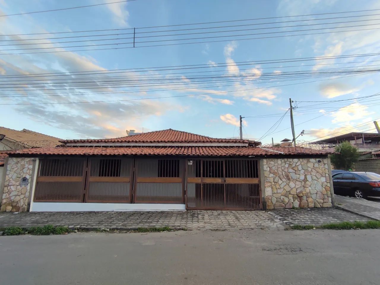 Casa à venda no Bom Pastor - Divinópolis | Ampla e completa - Foto 2