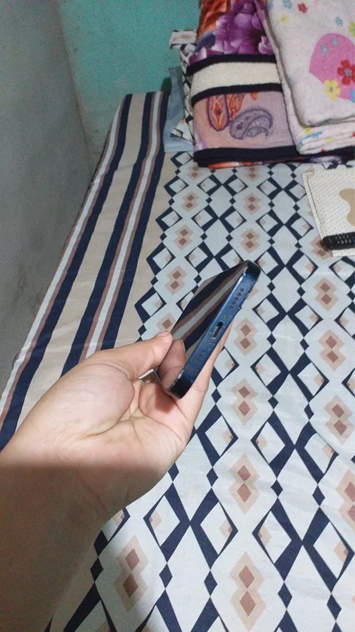 VENDO IPHONE 12 PRETO DE 128GB - Foto 3